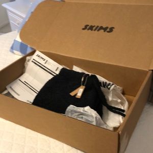 NWT Skims Cozy Knit Jogging Pants Lg. Ex. Lg.